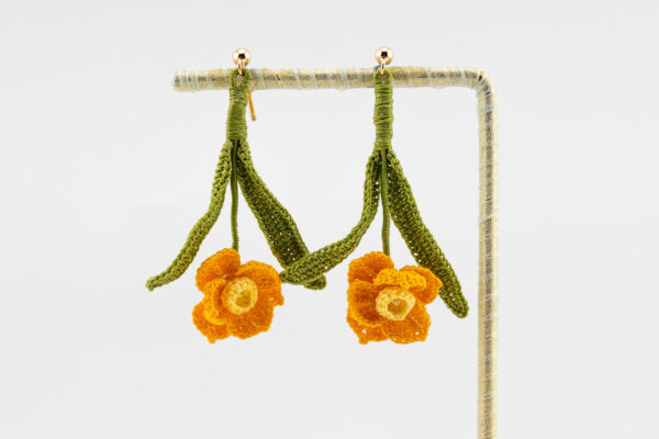 Sacred Lily - orange - Image 4