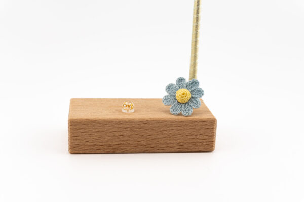 Morning Daisy - soft blue - Image 5