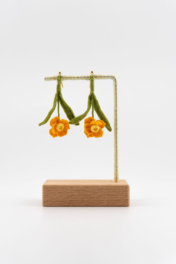Sacred Lily - orange - Image 3
