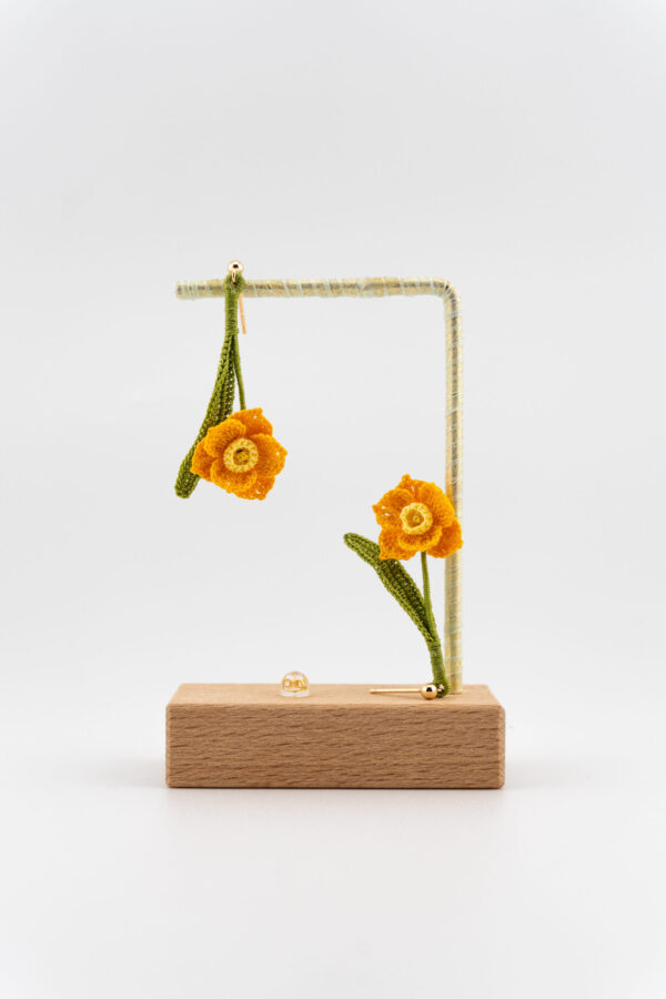Sacred Lily - orange - Image 2