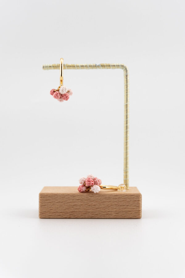 Rosé Ombre Pom Pom - Image 2